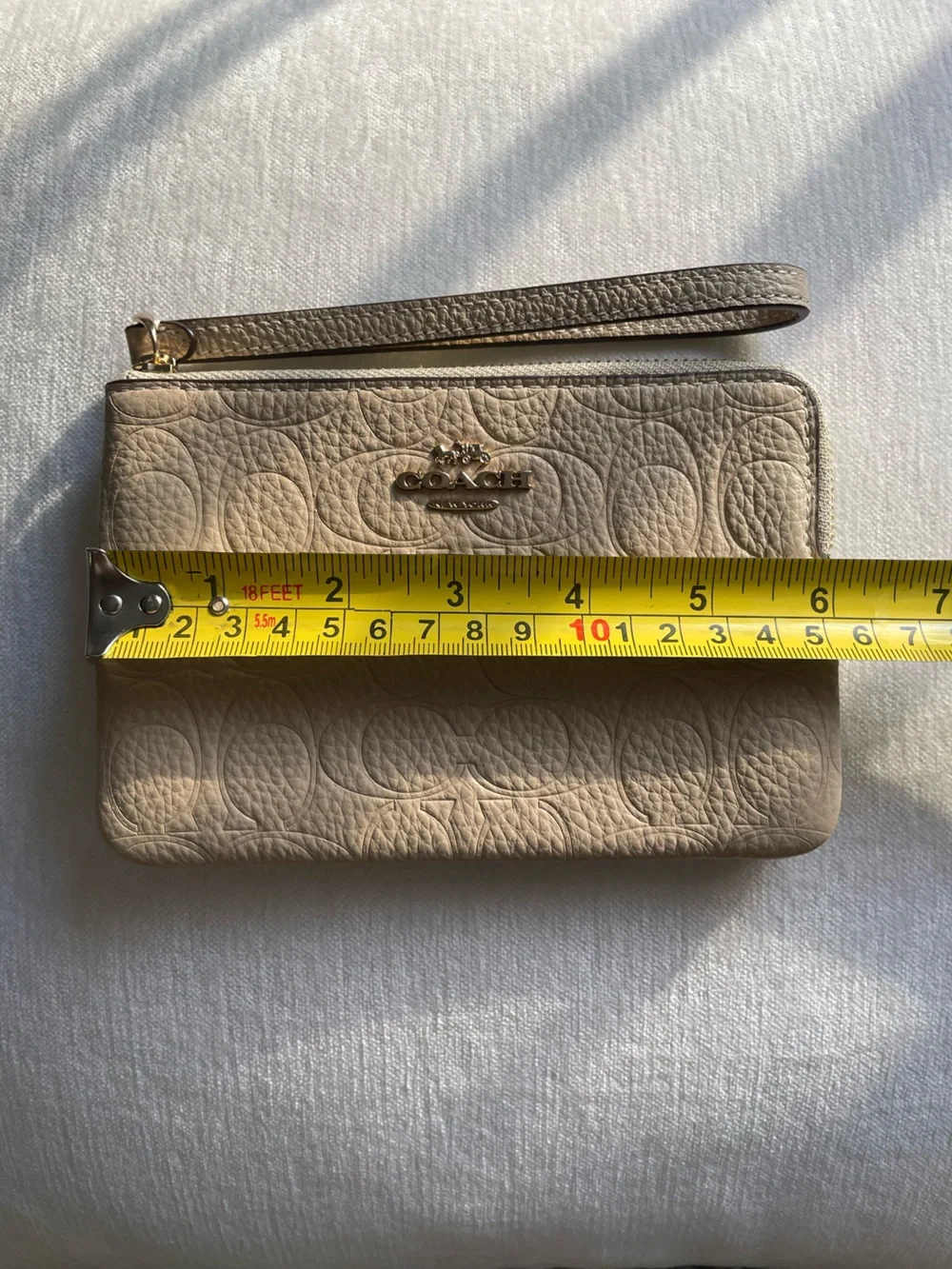 NEW Coach Corner Zip Wristlet Embossed Signature Leather Oat Light Beige